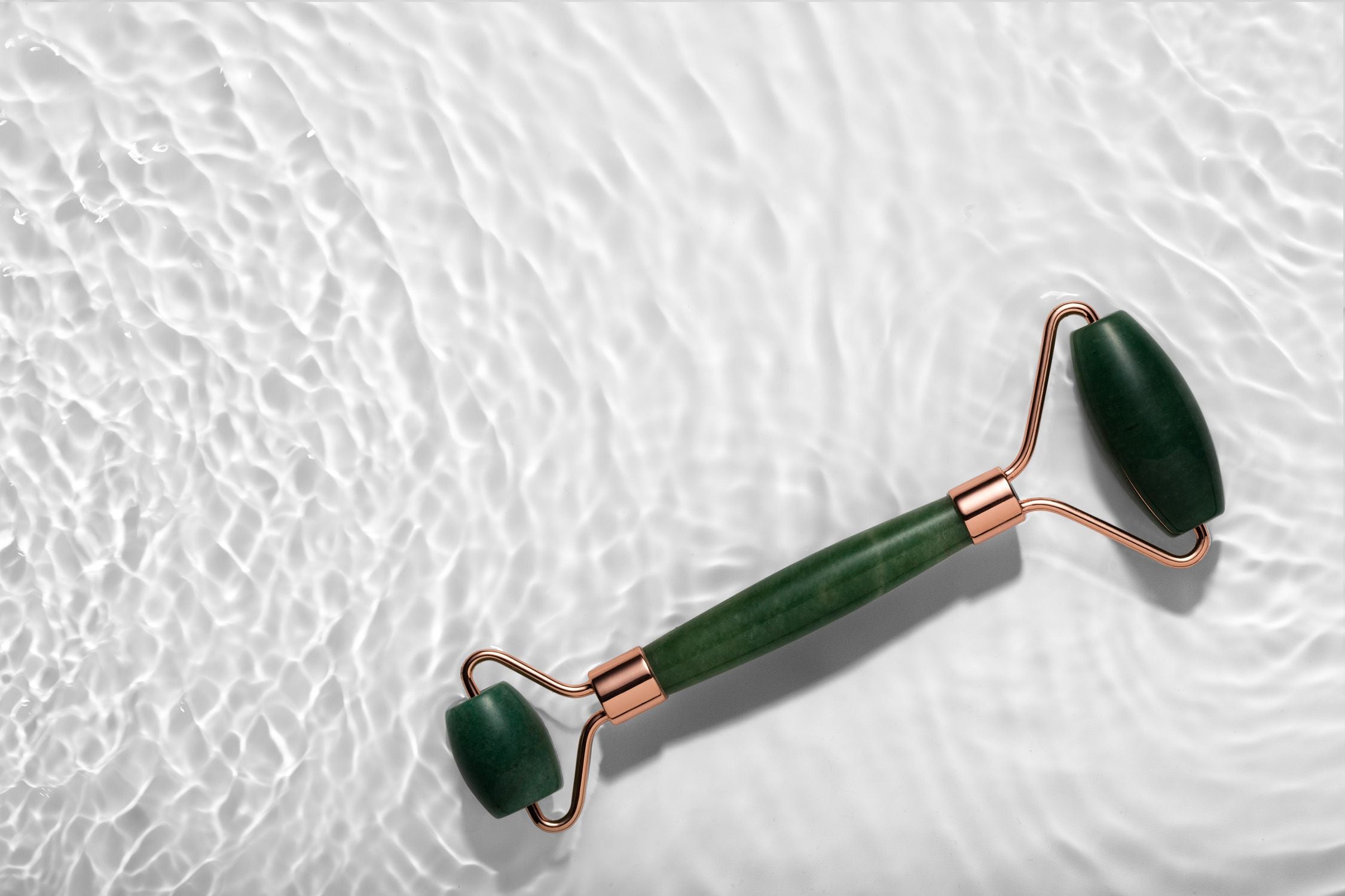 Jade Roller: 5 Benefits You Need to Know